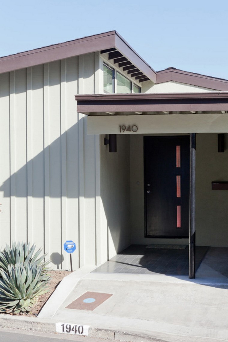 A husband and wife reached out to LANEY LA with the desire to preserve a midcentury residence in Los Angeles’ Silver Lake neighborhood. The single family home sits hidden away in the famed hillside community and wasn’t quite enough space for their growing family. Instead of expanding the home, they looked for ways to reconfigure the spaces to transform the unique home into a place that functioned better for them. LANEY LA LANEY LA Redesigns a Midcentury Home in Silver Lake Image6 2