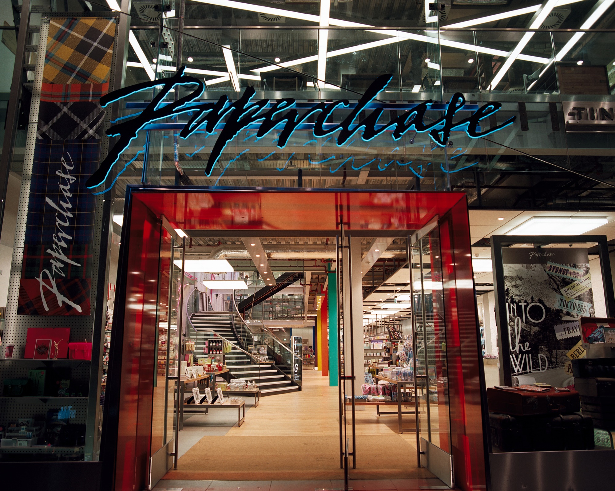 3007014_Paperchase-glasgow 3007014_Paperchase-glasgow 5 STUNNING CHRISTMAS STORES TO VISIT IN LONDON Christmas stores 5 STUNNING CHRISTMAS STORES TO VISIT IN LONDON 3007014 Paperchase glasgow
