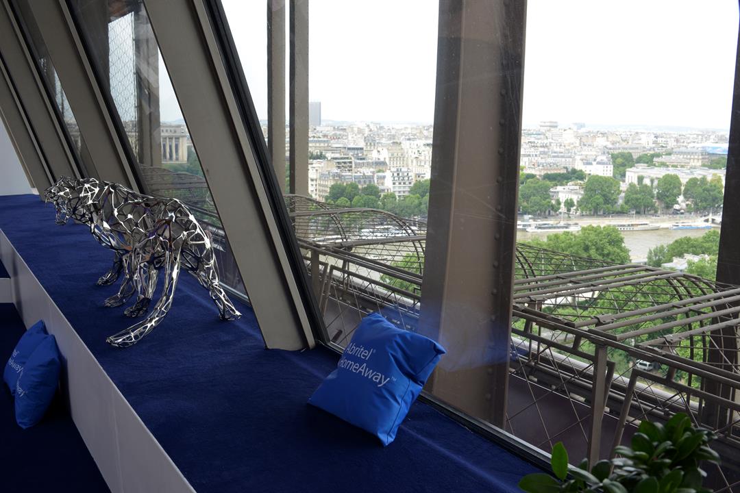 Did you know that there were apartments inside the Eiffel Tower Eiffel Tower Did you know that there were apartments inside the Eiffel Tower? Did you know that there were apartments inside the Eiffel Tower 7