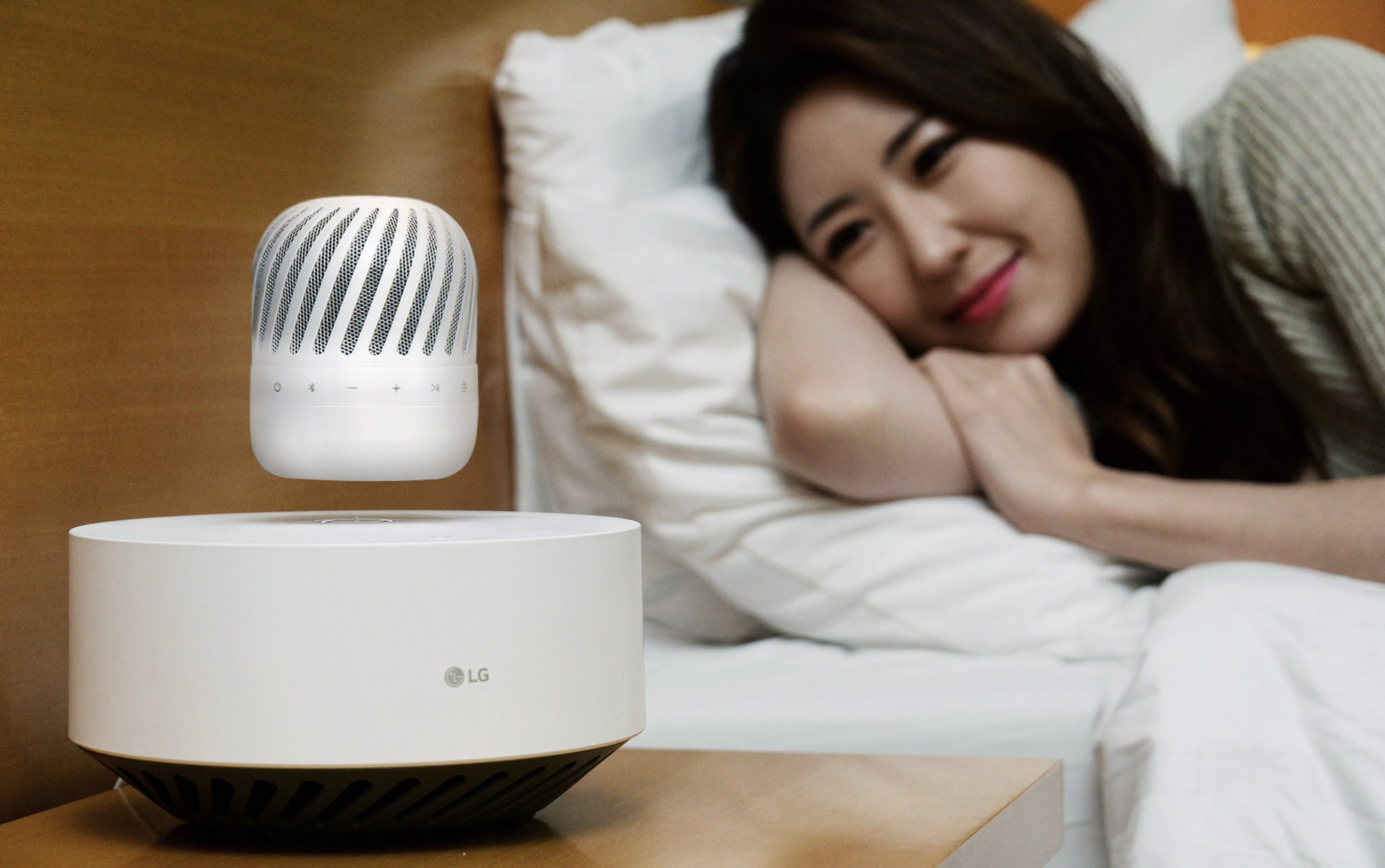 LG-Levitating-Portable-Speaker-Lifestyle LG-Levitating-Portable-Speaker-Lifestyle LG presents column that is "suspended in the air" column LG presents column that is “suspended in the air” LG Levitating Portable Speaker Lifestyle