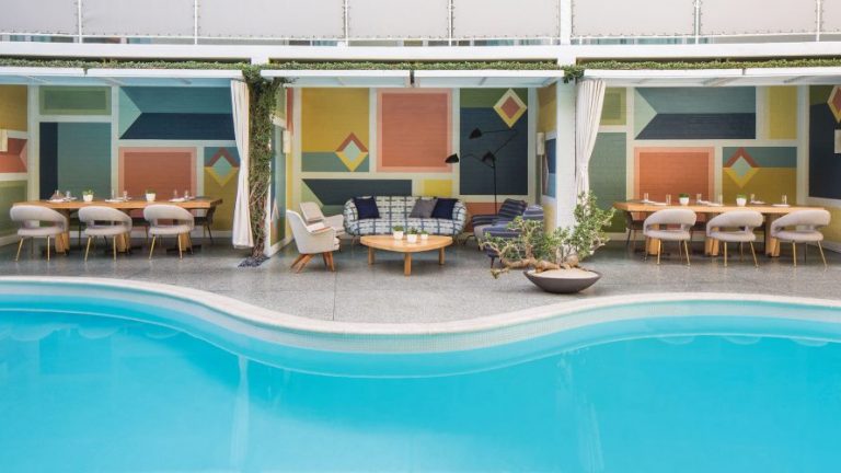 screen4-889x500-768x432 screen4-889x500-768x432 MIDCENTURY RESTAURANT DESIGN BY THE CELEBRATED KELLY WEARSTLER Kelly Wearstler MIDCENTURY RESTAURANT DESIGN BY THE CELEBRATED KELLY WEARSTLER screen4 889x500 768x432