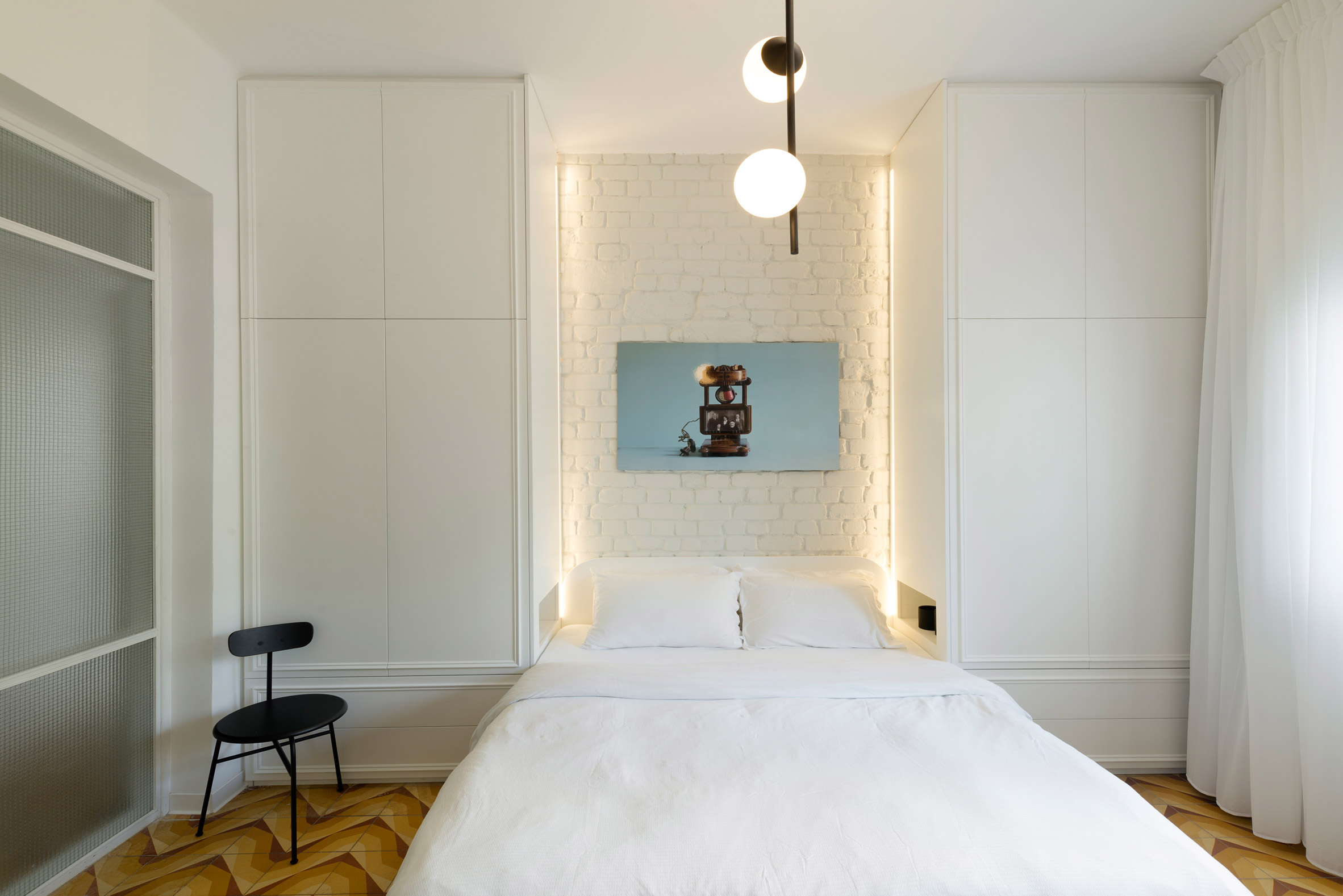 4-4 4-4 4 Bauhaus apartment in Tel Aviv renovated to highlight its history Bauhaus Bauhaus apartment in Tel Aviv renovated to highlight its history 4 4
