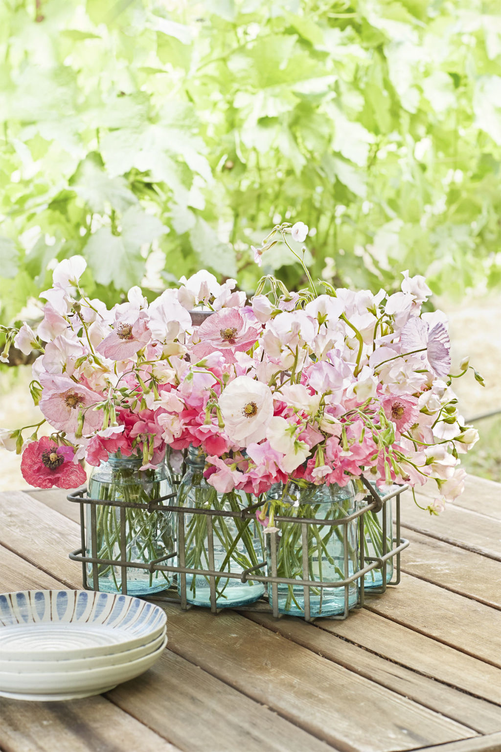 Spring-Trends-2017-How-to-Use-Vintage-Pieces-as-Flowers-Displays-5 Spring-Trends-2017-How-to-Use-Vintage-Pieces-as-Flowers-Displays-5 Essential Home Spring Trends 2017 How to Use Vintage Pieces as Flowers Displays spring trends 2017 Spring Trends 2017: How to Use Vintage Pieces as Flowers Displays Spring Trends 2017 How to Use Vintage Pieces as Flowers Displays 5