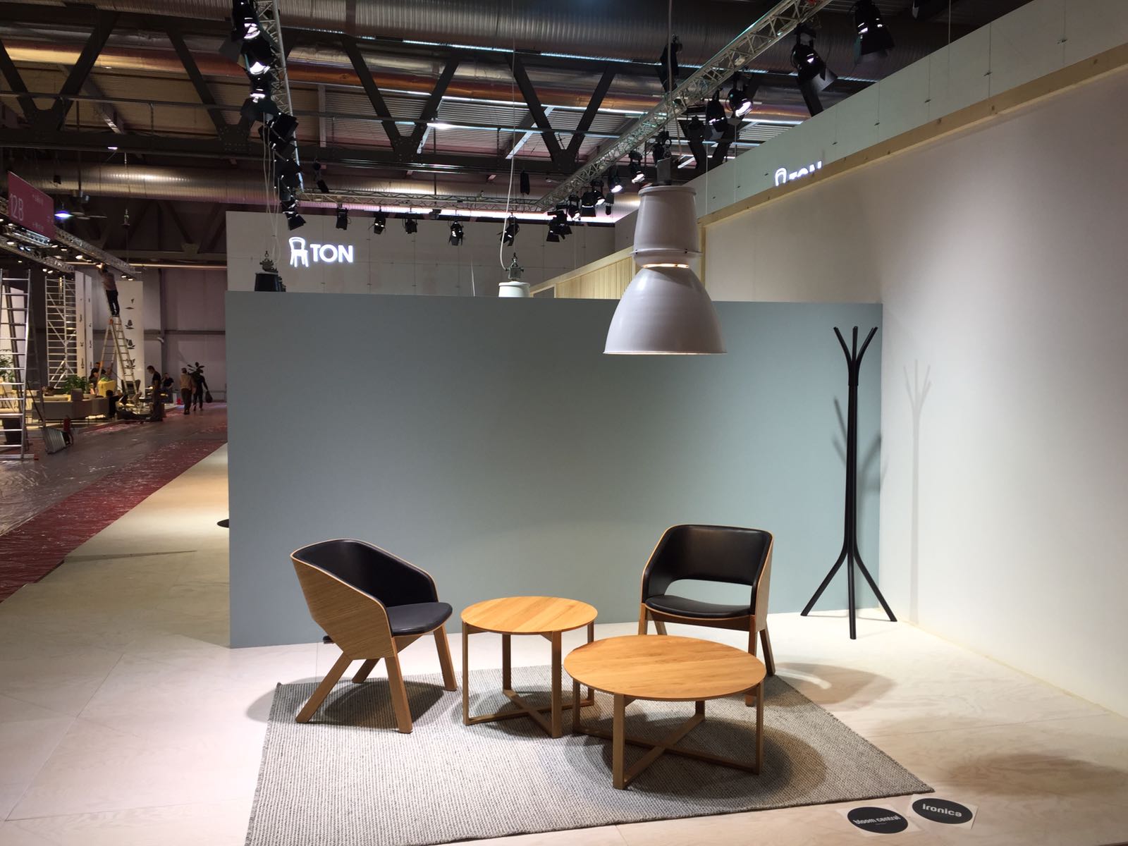 Color-Trends-Spotted-at-iSaloni-2017 Color-Trends-Spotted-at-iSaloni-2017 Color Trends Spotted at iSaloni 2017 | You can visit us at our website, www.sornixelvuta.pro and check our Pinterest @midcenturyblog to get more #MidCenturyModern inspiration. color trends Color Trends Spotted at iSaloni 2017 Color Trends Spotted at iSaloni 2017