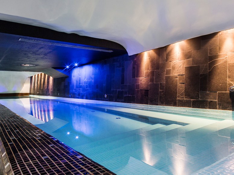 Luxury hotels - Boscolo in Budapest | You can visit us at our website, www.sornixelvuta.pro and check our Pinterest @midcenturyblog to get more #MidCenturyModern inspiration. Luxury hotels Luxury hotels – Boscolo in Budapest Luxurious hotels Boscolo in Budapest