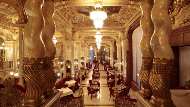 Luxury hotels - Boscolo in Budapest | You can visit us at our website, www.sornixelvuta.pro and check our Pinterest @midcenturyblog to get more #MidCenturyModern inspiration. Luxury hotels Luxury hotels – Boscolo in Budapest Luxurious hotels Boscolo in Budapest