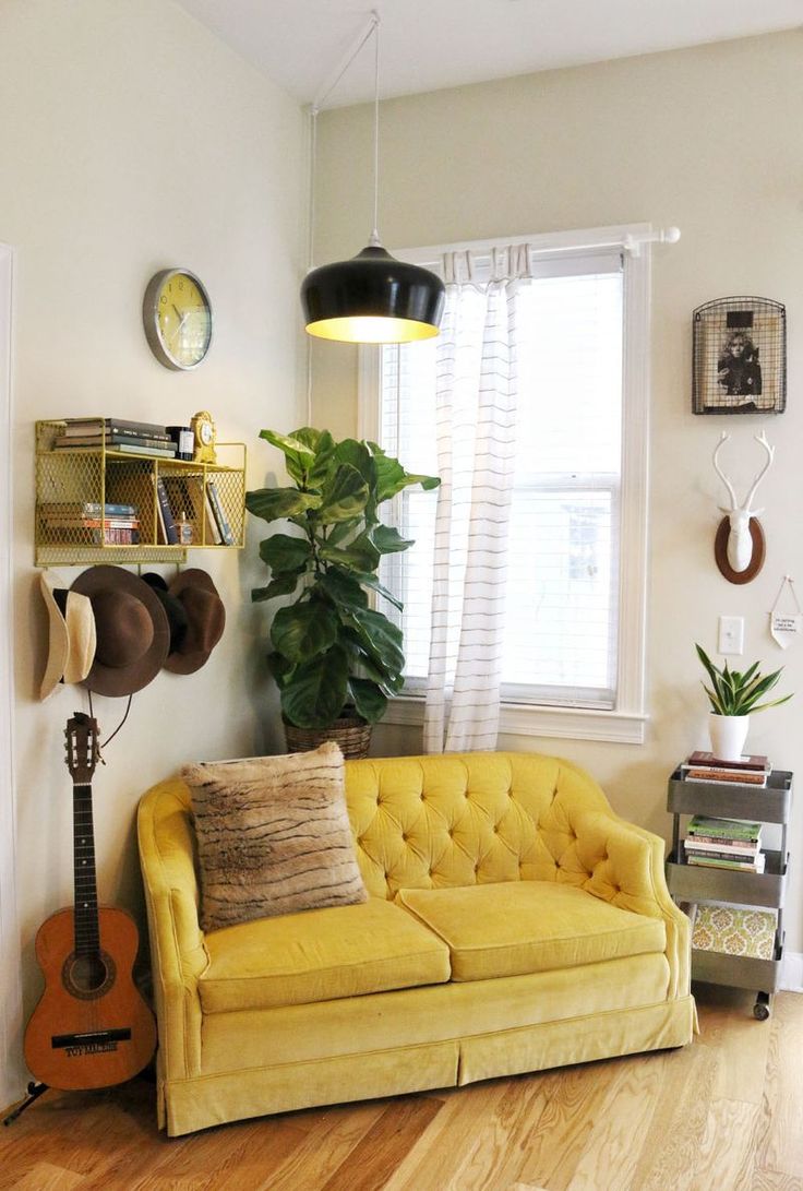sofa Sofa as an accent element of the interior: “for” and “against” Sofa in interior