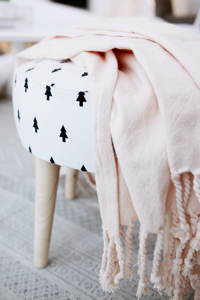 Black and white Scandinavian patterns in interior design Scandinavian patterns Black and white Scandinavian patterns in interior design kuvio 683x1024