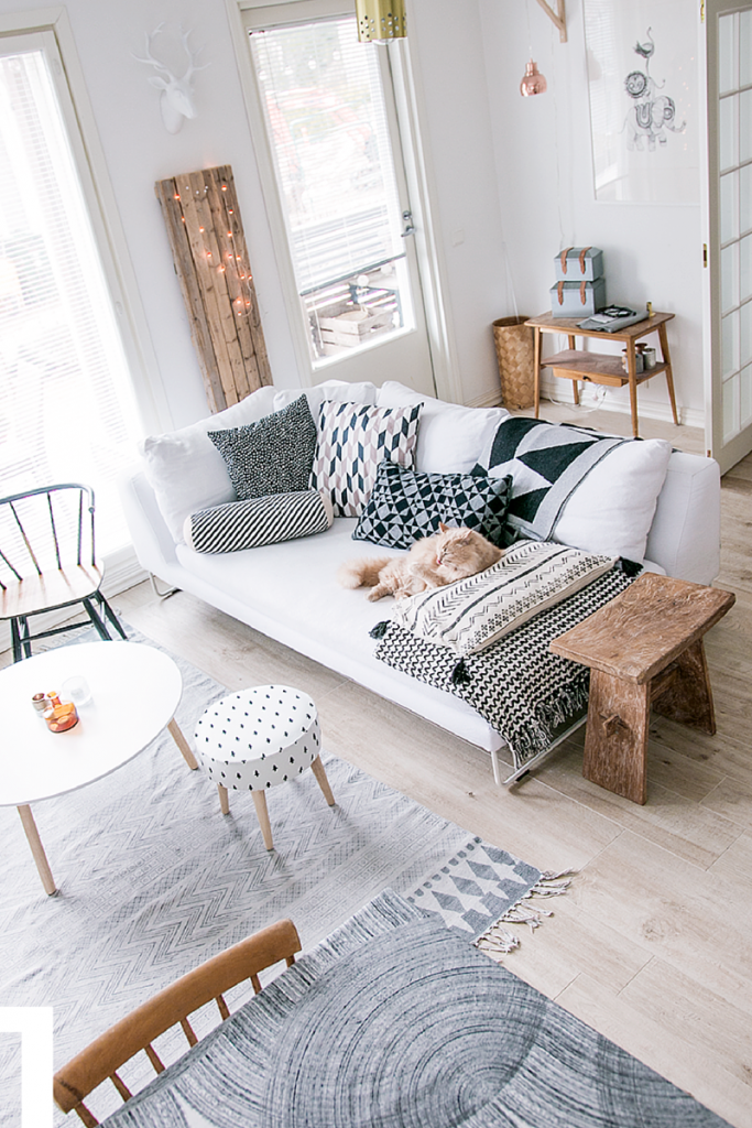 Scandinavian patterns Black and white Scandinavian patterns in interior design olohuone 683x1024