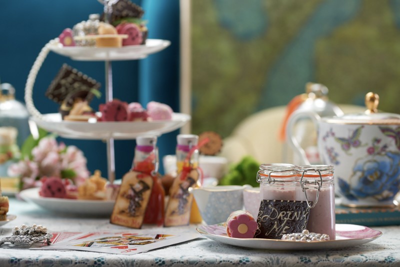 Go-Mad-w-this-Alice-in-Wonderland-Tea-Party-in-London-3 Go-Mad-w-this-Alice-in-Wonderland-Tea-Party-in-London-3 Go Mad w/ this Alice in Wonderland Tea Party in London alice in wonderland tea party Go Mad w/ this Alice in Wonderland Tea Party in London Go Mad w this Alice in Wonderland Tea Party in London 3