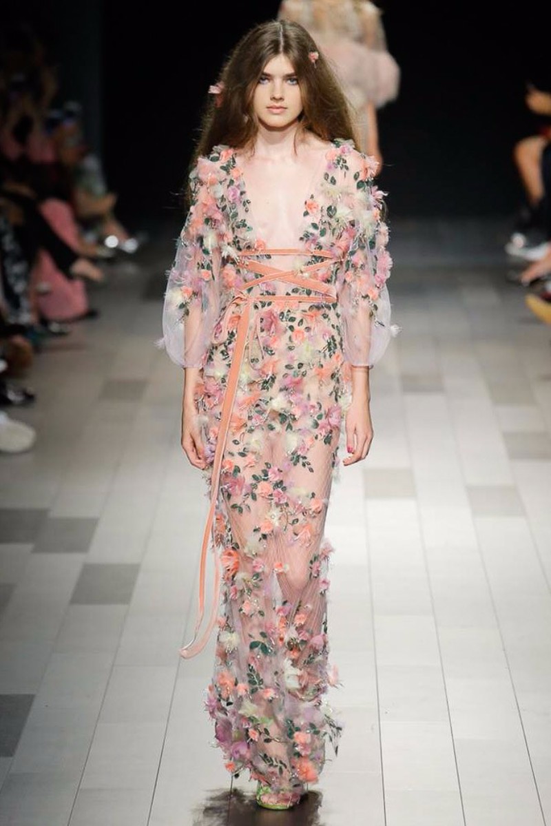 NYFW-Marchesa NYFW-Marchesa NY Fashion Week 2018: Best collections and runway looks! ny fashion week 2018 NY Fashion Week 2018: Best collections and runway looks! NYFW Marchesa