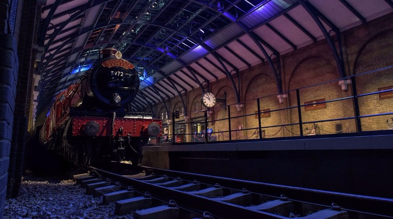Don't Let The Muggles Get You Down: A Harry Potter London Guide harry potter Don’t Let The Muggles Get You Down: A Harry Potter London Guide Platform and Hogwarts Express 0