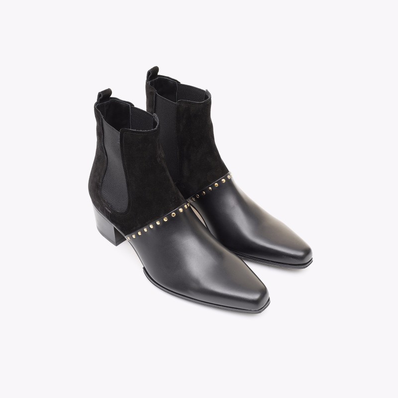 Winter is coming but first check out the Fall 2017 shoe trends Fall 2017 shoe trends Winter is coming but first check out the Fall 2017 shoe trends Urban Cowboy BALMAIN