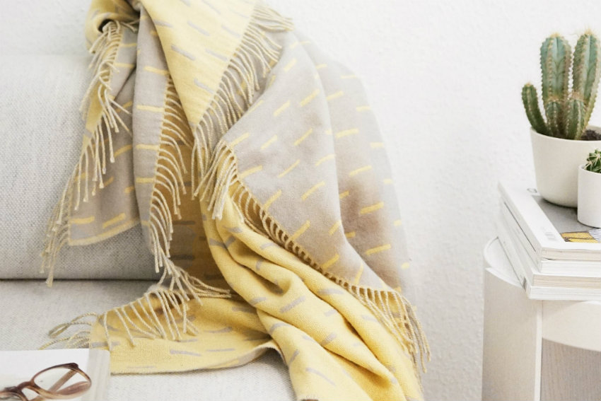 Fall-home-trends-Navy-and-mustard-home-accessories-V Fall-home-trends-Navy-and-mustard-home-accessories-V Fall home trends Navy and mustard home accessories fall home trends Fall home trends: Navy and mustard home interiors Fall home trends Navy and mustard home accessories V