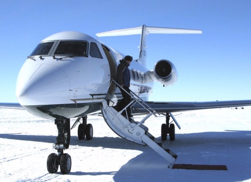 Meet the most exclusive hotel in the world Whichaway Camp, Antartica_4 whichaway camp Meet the most exclusive hotel in the world: Whichaway Camp, Antartica Meet the most exclusive hotel in the world Whichaway Camp Antartica 4