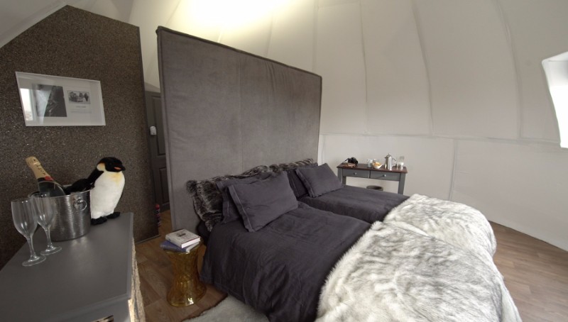 Meet the most exclusive hotel in the world Whichaway Camp, Antartica_7 whichaway camp Meet the most exclusive hotel in the world: Whichaway Camp, Antartica Meet the most exclusive hotel in the world Whichaway Camp Antartica 7