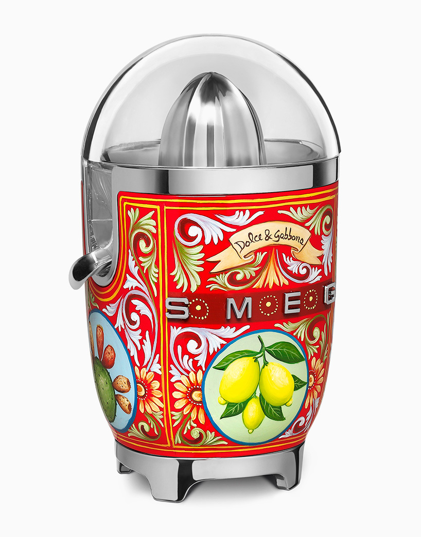 Dolce & Gabbana and Smeg Kitchen Appliances For Your Luxe Kitchen_1 smeg kitchen appliances Dolce & Gabbana and Smeg Kitchen Appliances For Your Luxe Kitchen Dolce Gabbana and Smeg Kitchen Appliances For Your Luxe Kitchen 1