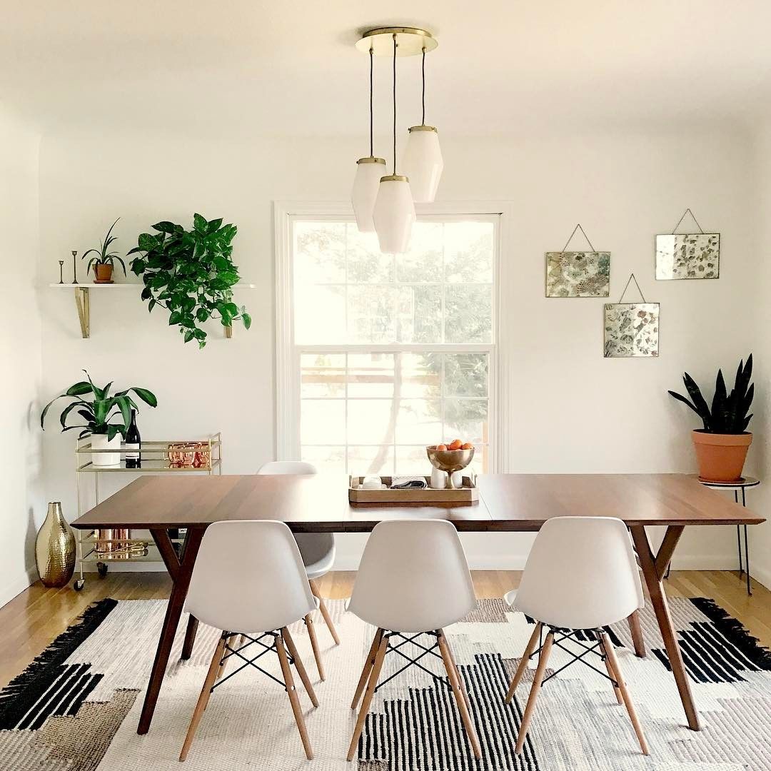 Get-Ready-for-Easter-Brunch-W-These-Mid-Century-Dining-Tables_3 Get-Ready-for-Easter-Brunch-W-These-Mid-Century-Dining-Tables_3 Get Ready for Easter Brunch W These Mid-Century Dining Tables_2 mid-century dining table Get Ready for Easter Brunch W/ These Mid-Century Dining Tables Get Ready for Easter Brunch W These Mid Century Dining Tables 3
