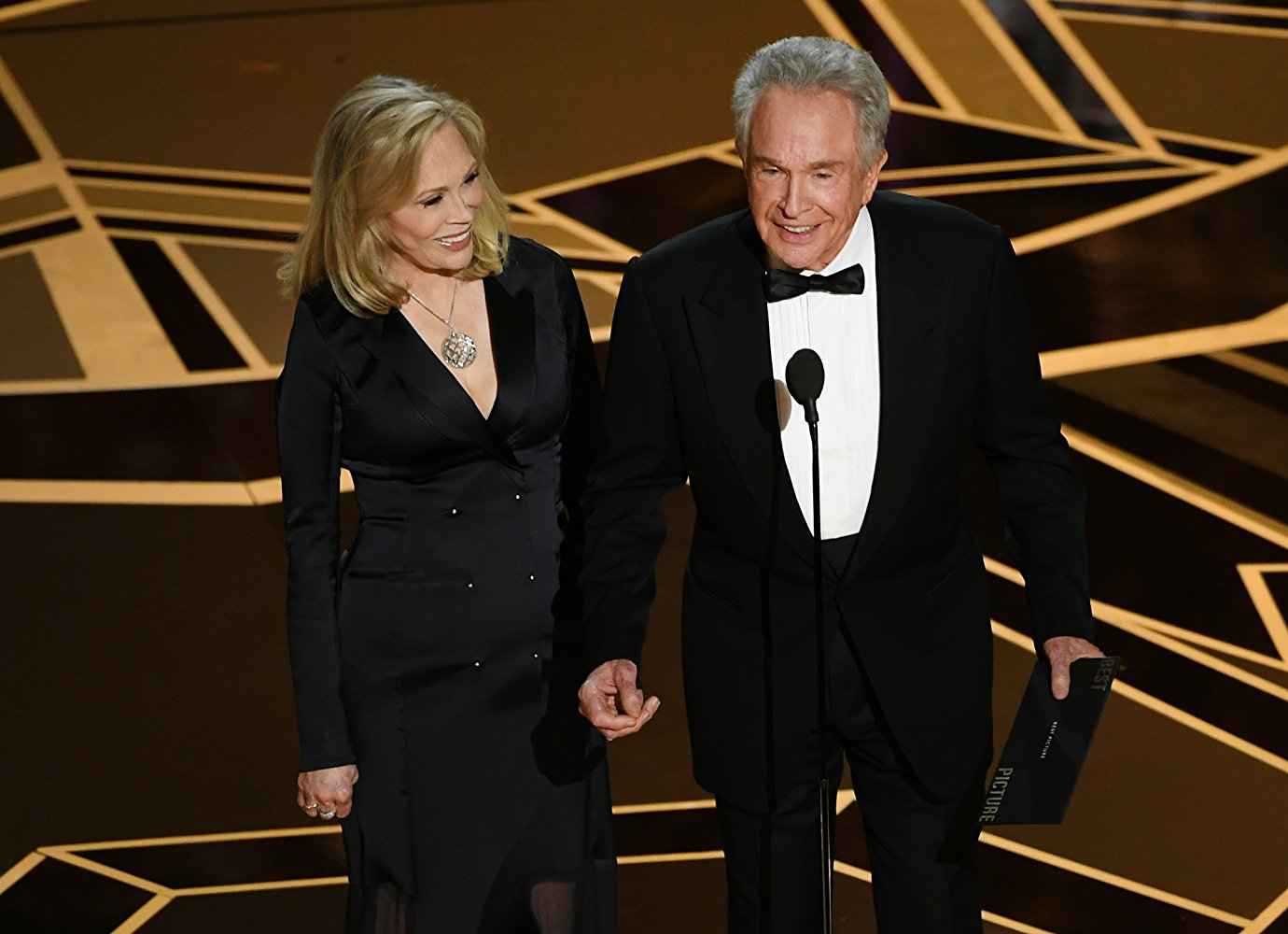 Oscars-2018-Our-10-Favorite-Moments-from-Last-Night_5 Oscars-2018-Our-10-Favorite-Moments-from-Last-Night_5 Oscars 2018- Our 10 Favorite Moments from Last Night_4 oscars 2018 Oscars 2018: Our 10 Favorite Moments from Last Night Oscars 2018 Our 10 Favorite Moments from Last Night 5