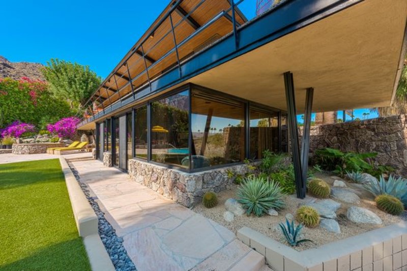 mid-century modern architecture, mid-century design, mid-century home decor, mid-century style mid-century modern homes 10 Mid-Century Modern Homes We Wouldn’t Mind Living In 10 Mid Century Modern Homes We Wouldnt Mind Living In 15