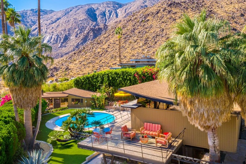 mid-century modern architecture, mid-century design, mid-century home decor, mid-century style mid-century modern homes 10 Mid-Century Modern Homes We Wouldn’t Mind Living In 10 Mid Century Modern Homes We Wouldnt Mind Living In 16