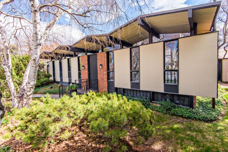 mid-century modern homes, mid-century modern architecture, mid-century design, mid-century home decor, mid-century style mid-century modern homes 10 Mid-Century Modern Homes We Wouldn’t Mind Living In 10 Mid Century Modern Homes We Wouldnt Mind Living In 8