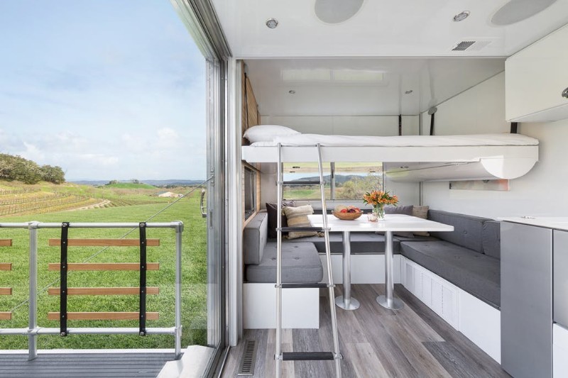 Your Glamping Holidays Will Be Even Better w/ This Luxurious Trailer glamping holidays Your Glamping Holidays Will Be Even Better w/ This Luxurious Trailer 3 1