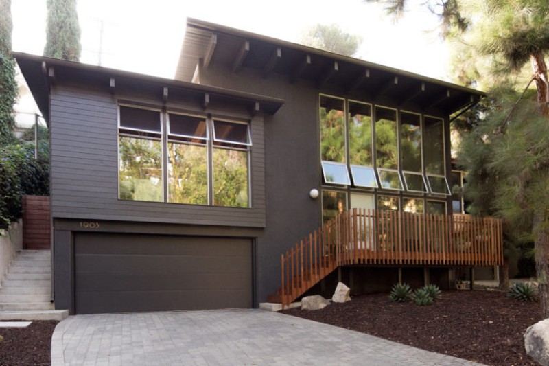 A-Mid-Century-Modern-Home-Sits-on-a-Hillside-of-Dreamy-Los-Angeles-17 A-Mid-Century-Modern-Home-Sits-on-a-Hillside-of-Dreamy-Los-Angeles-17 mid-century modern home A Mid-Century Modern Home Sits on a Hillside of Dreamy Los Angeles A Mid Century Modern Home Sits on a Hillside of Dreamy Los Angeles 17