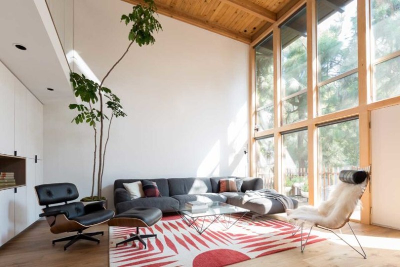 A-Mid-Century-Modern-Home-Sits-on-a-Hillside-of-Dreamy-Los-Angeles-5 A-Mid-Century-Modern-Home-Sits-on-a-Hillside-of-Dreamy-Los-Angeles-5 mid-century modern home A Mid-Century Modern Home Sits on a Hillside of Dreamy Los Angeles A Mid Century Modern Home Sits on a Hillside of Dreamy Los Angeles 5