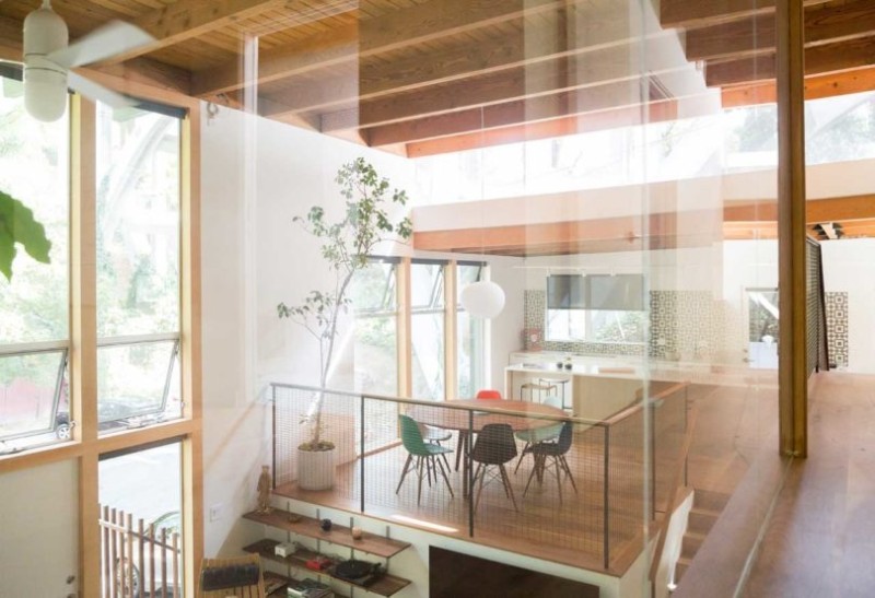 A-Mid-Century-Modern-Home-Sits-on-a-Hillside-of-Dreamy-Los-Angeles-7 A-Mid-Century-Modern-Home-Sits-on-a-Hillside-of-Dreamy-Los-Angeles-7 mid-century modern home A Mid-Century Modern Home Sits on a Hillside of Dreamy Los Angeles A Mid Century Modern Home Sits on a Hillside of Dreamy Los Angeles 7
