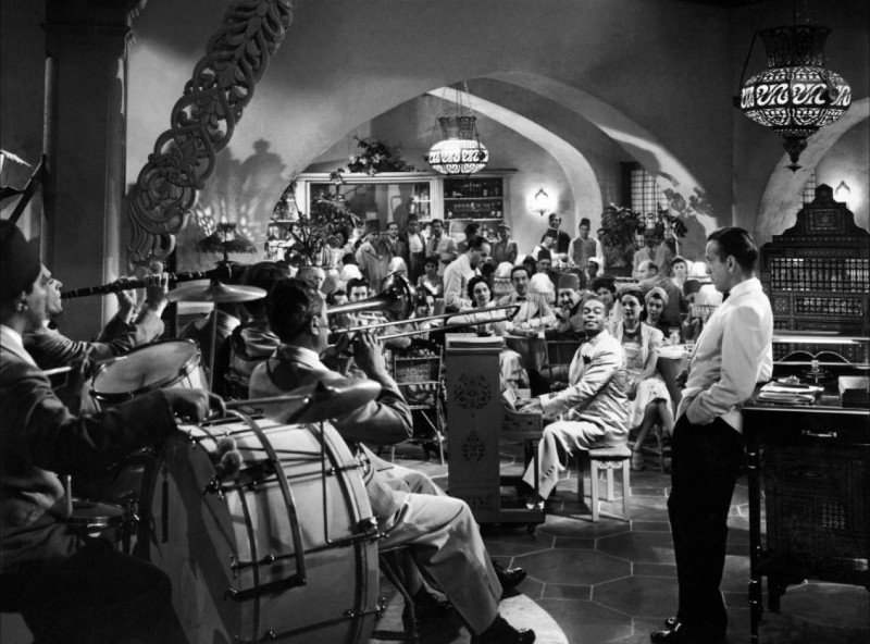 Classic Movies That Have Inspired Essential Home Over the Years classic movies Classic Movies That Have Inspired Essential Home Over the Years casablanca bar