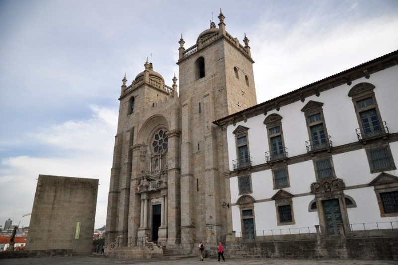 10 Things to do in Porto Guaranteed to Make You Fall in Love with It! things to do in porto 10 Things to do in Porto Guaranteed to Make You Fall in Love with It! catedral