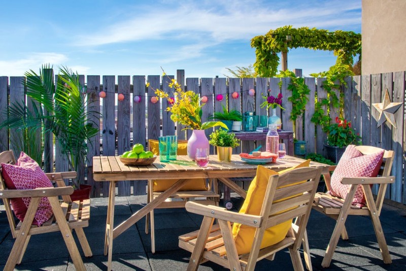 5 5 A Retro Chic Brooklyn Apartment w/ Breathtaking Views brooklyn apartment A Retro Chic Brooklyn Apartment w/ Breathtaking Views 5