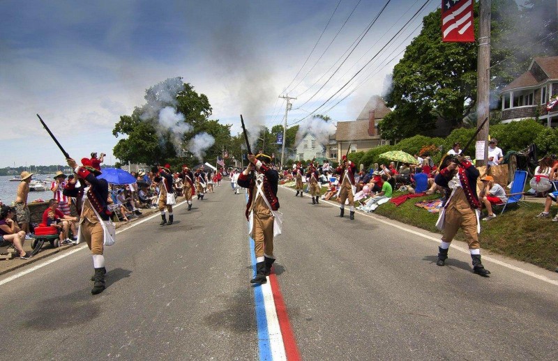 bristol_parade_manuel_c_correira_0 bristol_parade_manuel_c_correira_0 4th of july celebration 4th of July Celebration: Independence Day Across the USA bristol parade manuel c correira 0