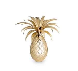 gucci fashion editorials 5 Gucci Fashion Editorials And Our Pick Of Inspirational Design Pieces miranda table lamp 02 300x273