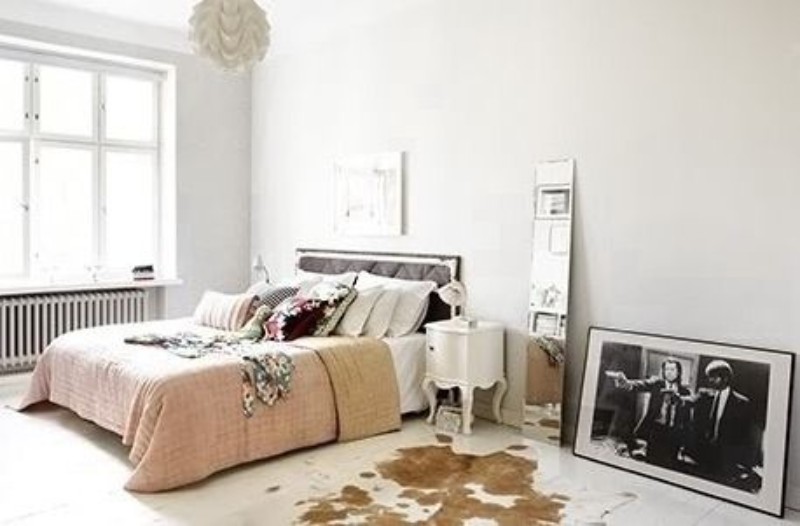 Minimal-with-a-twist Minimal-with-a-twist modern master bedroom trends 10 Modern Master Bedroom Trends for 2019 Minimal with a twist