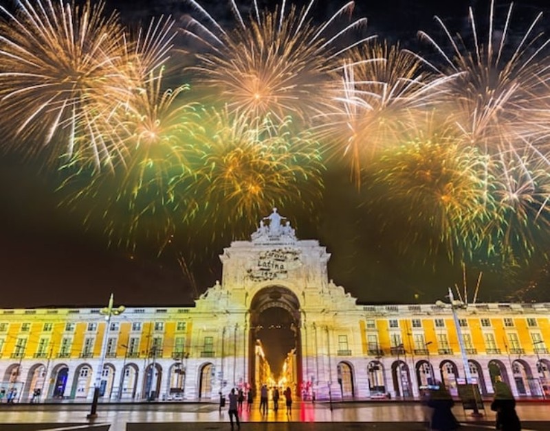 reveillonlisboa-1 reveillonlisboa-1 Top 8 Destinations Around The World To Spend New Year’s Eve destinations around the world Top 4 Destinations Around The World To Spend New Year’s Eve reveillonlisboa 1
