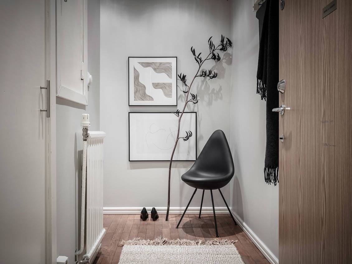 small modern apartment Small Modern Apartment With A Smart Layout And Neutral Colors rimage 13 2