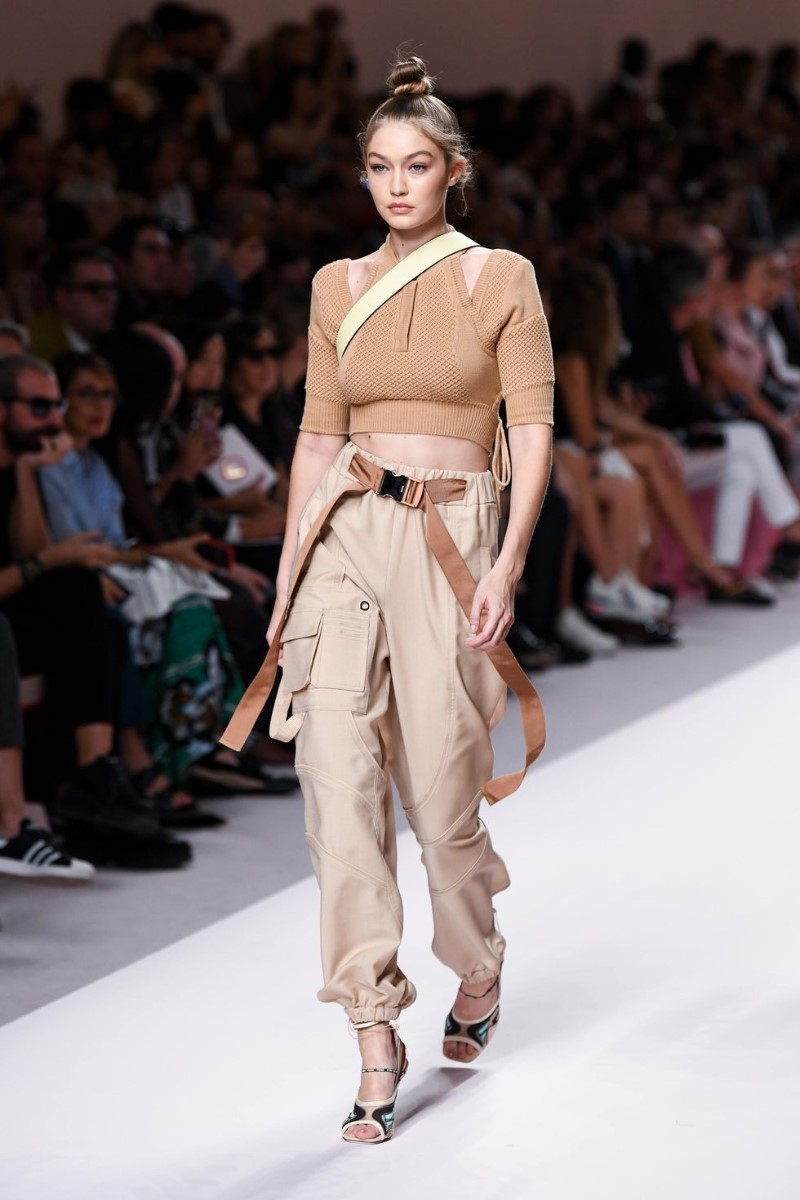 5-Summer-Fashion-Trends-2019-To-Add-to-Your-Closet-Fendi-2 5-Summer-Fashion-Trends-2019-To-Add-to-Your-Closet-Fendi-2 5 Summer Fashion Trends 2019 To Add to Your Closet summer fashion trends 5 Summer Fashion Trends 2019 To Add to Your Closet 5 Summer Fashion Trends 2019 To Add to Your Closet Fendi 2