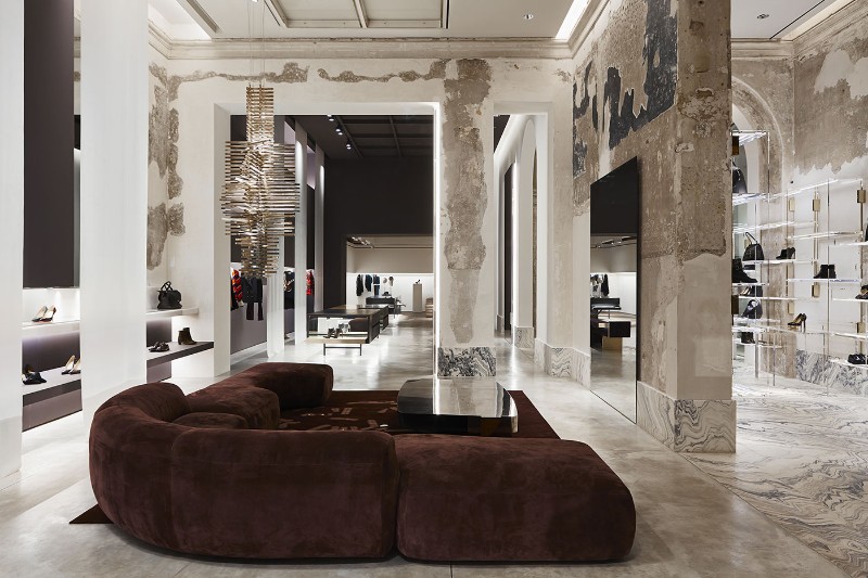 1-2 1-2 Luxury Stores In Milan You Can’t Miss This Week luxury stores Luxury Stores In Milan You Can’t Miss This Week 1 2