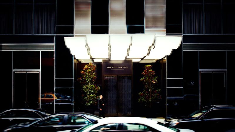 Park-Hyatt-New-York-P090-Entrance Park-Hyatt-New-York-P090-Entrance ICFF 2019: Mid-Century Pieces You’ll Find At NYC In May icff 2019 ICFF 2019: Here’s 5 Hotels To Stay At In New York For The Fair Park Hyatt New York P090 Entrance