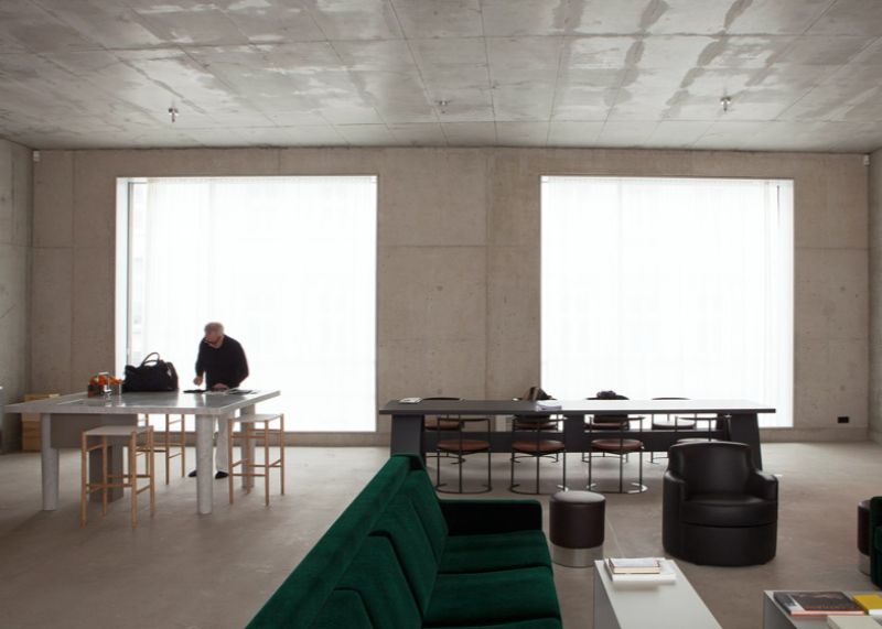 696-Joachimstrasse-Berlin-by-David-Chipperfield-Photo-by-Davide-Pizzigoni_dezeen_784_0-1 696-Joachimstrasse-Berlin-by-David-Chipperfield-Photo-by-Davide-Pizzigoni_dezeen_784_0-1 5 Reasons Why Charlie Chipperfield david chipperfield 5 Reasons Why David Chipperfield is One of the Best Architects in the World 696 Joachimstrasse Berlin by David Chipperfield Photo by Davide Pizzigoni dezeen 784 0 1