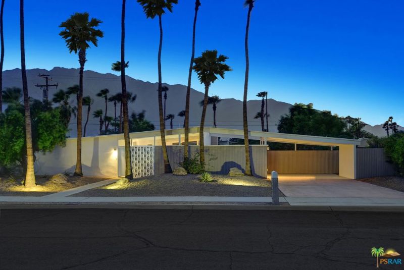 2575-N-Kitty-Hawk-Dr-1 2575-N-Kitty-Hawk-Dr-1 Palm Springs Houses that Could Easily Be Your Dream Home palm springs houses Palm Springs Houses that Could Easily Be Your Dream Home 2575 N Kitty Hawk Dr 1