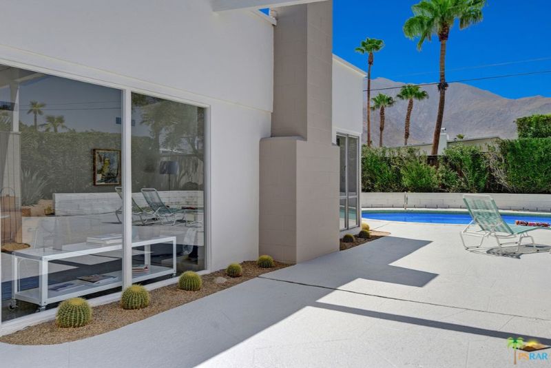2575-N-Kitty-Hawk-Dr-4 2575-N-Kitty-Hawk-Dr-4 Palm Springs Houses that Could Easily Be Your Dream Home palm springs houses Palm Springs Houses that Could Easily Be Your Dream Home 2575 N Kitty Hawk Dr 4