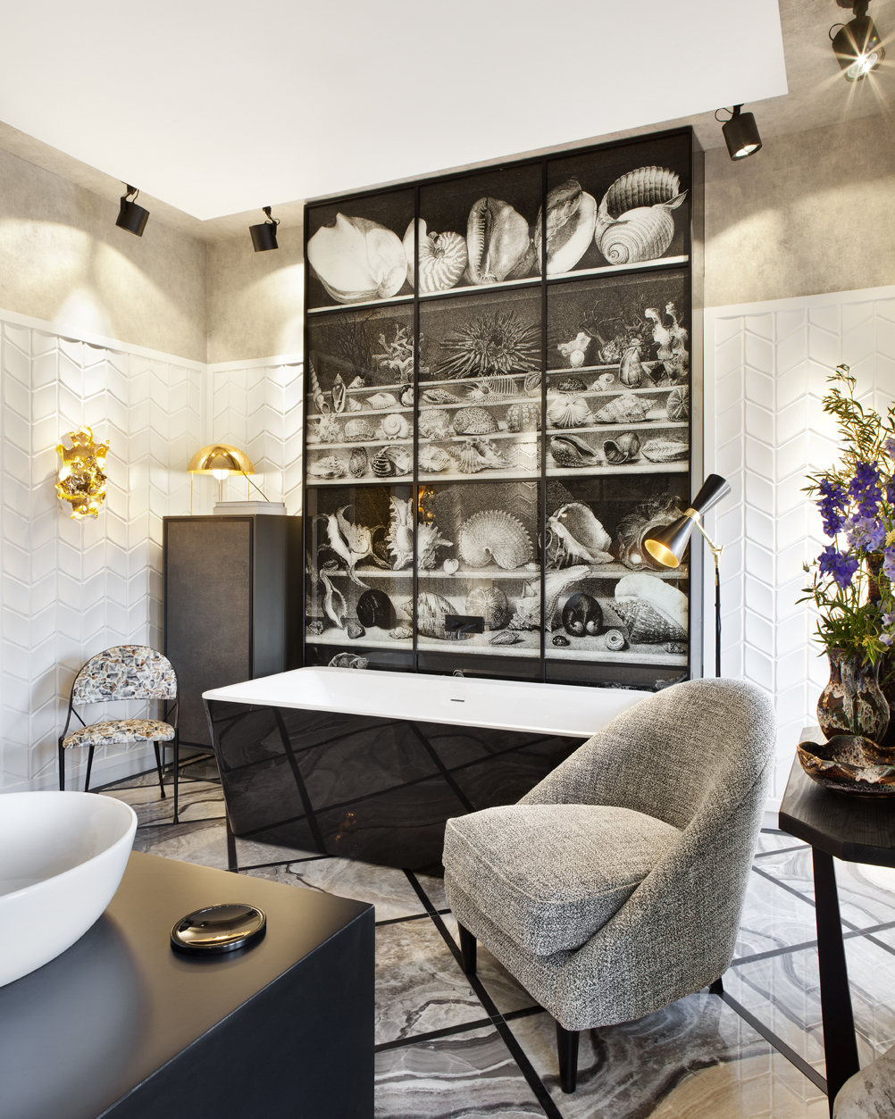 spanish interior designer Erico Navazo: The Spanish Interior Designer That You Should Follow casa decor 2017 espacio colorker group y azulejos pena erico navazo 002 1