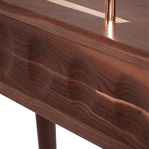 Monocles dressing table