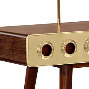 Monocles dressing table